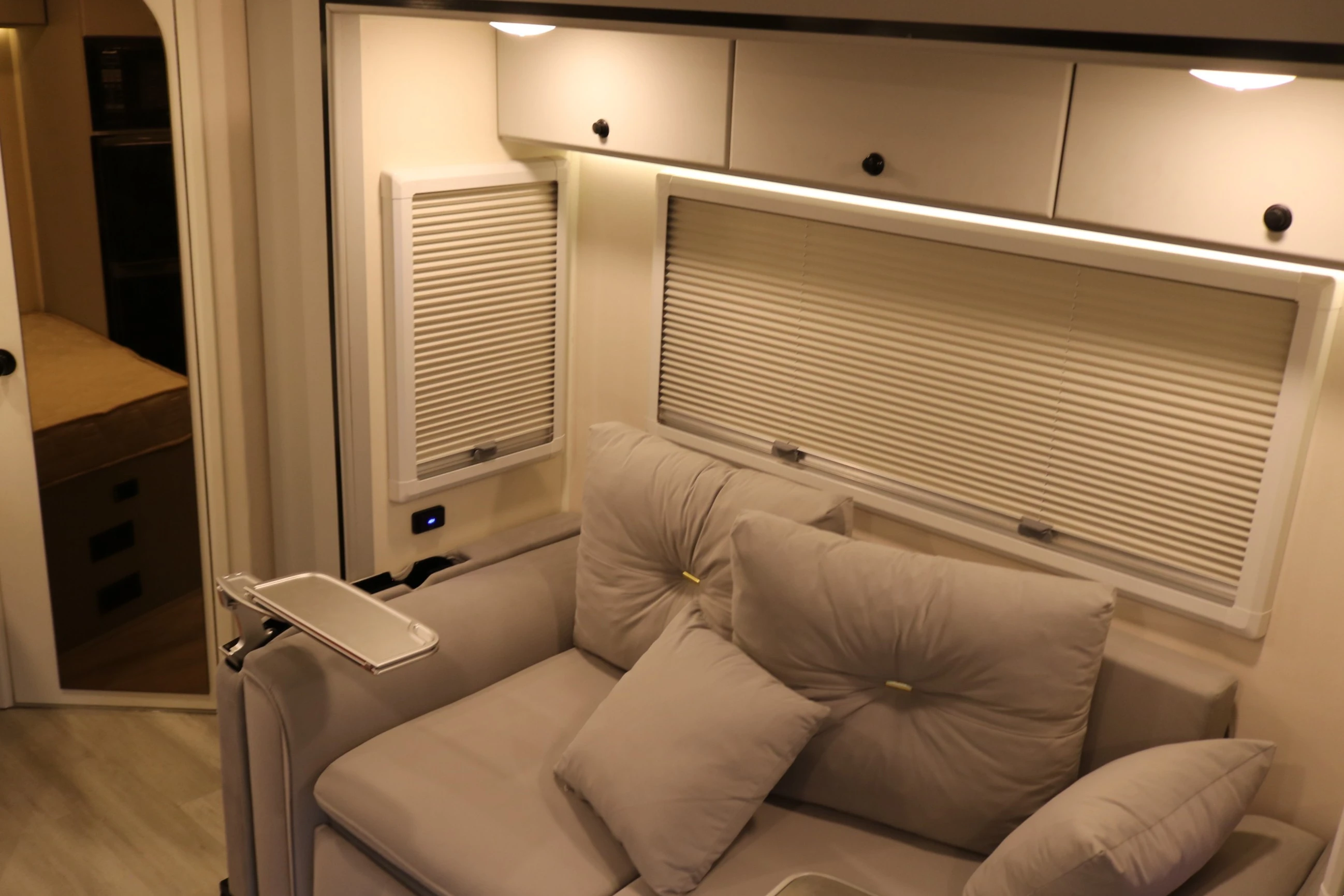 qatarCaravanPage.interiorAlt